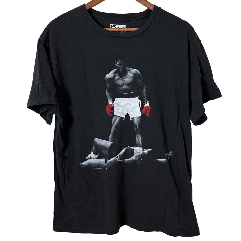Muhammad Ali Graphic T-Shirt Women's Fits L Black Short Sleeve Boxing GOAT Tee